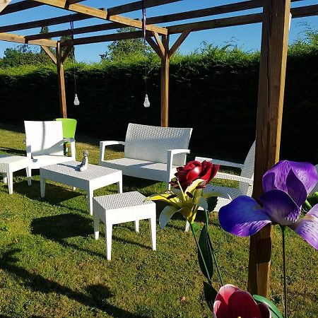 Bed and Breakfast Chez Val Et Fred 85 Les Essarts  Экстерьер фото