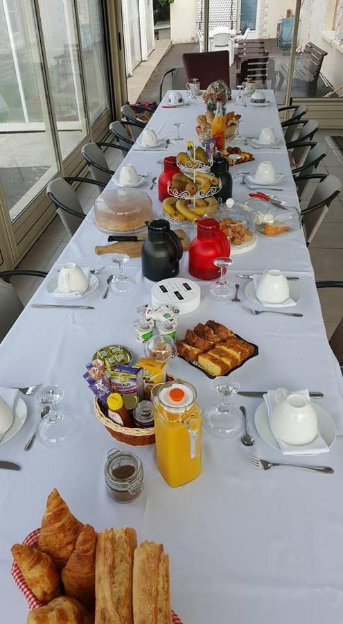 Bed and Breakfast Chez Val Et Fred 85 Les Essarts  Экстерьер фото